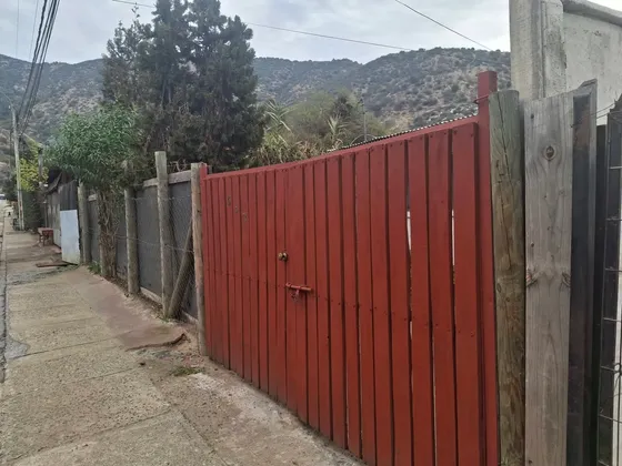 Casa De Material Solido.