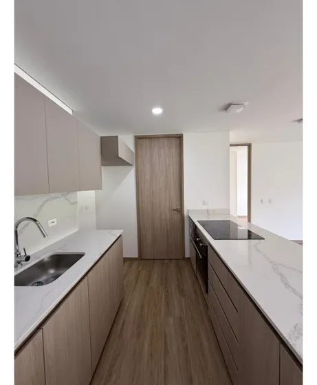 Se Arrienda Apartamento En La Sajonia, Rionegro, Antioquia