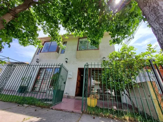Casa En Venta De 4 Dorm. En Cerrillos