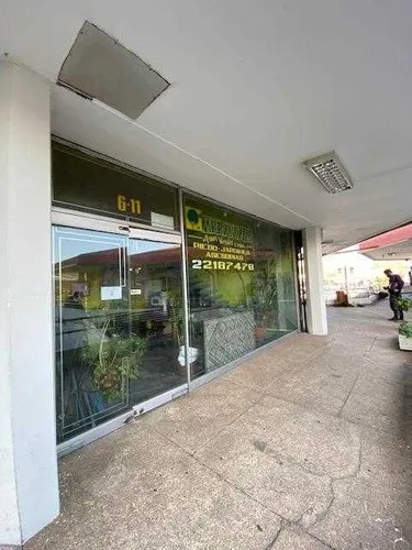 Local Comercial Los /cobre De Vitacura. 