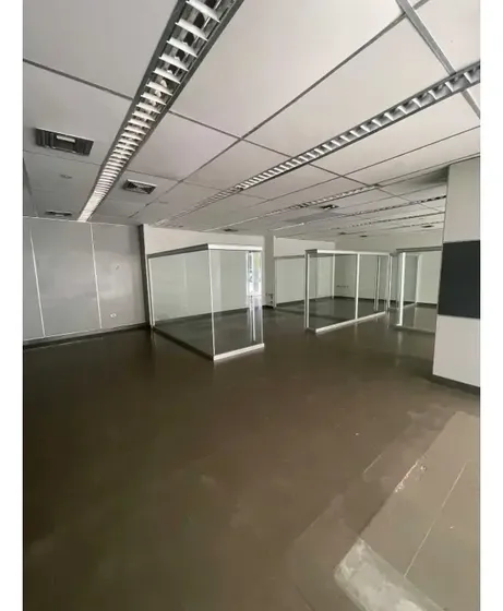 Se Alquila Local En Guacara De 300m2