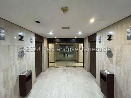 Oficina En Venta La Castellana 24-21177 Lv