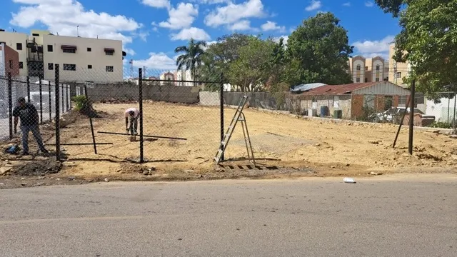 Solar 854 Mts2.  Cerro Alto