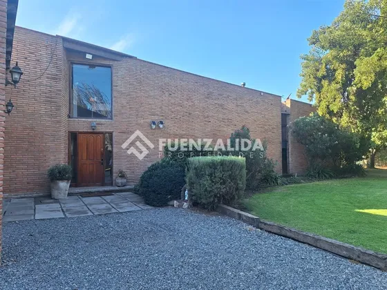 Casa En Venta De 5 Dorm. 4 Baños Talagante Colegio Trebulco