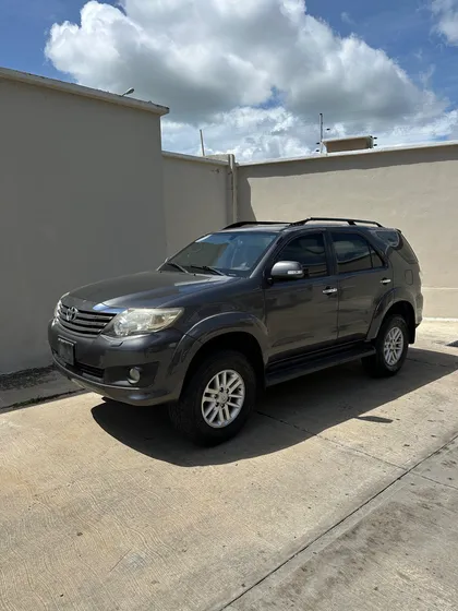 Toyota Fortuner 4x4 Blindada