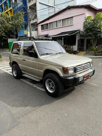 Mitsubishi Montero 3.0 V13