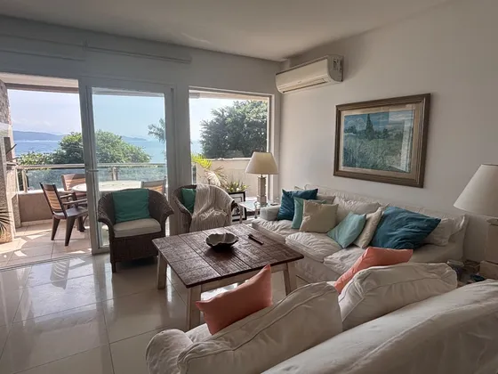 Oportunidad!! Frente A Praia Da Lagoinha Vista Para O Mar. Apartamento 3 Dorm