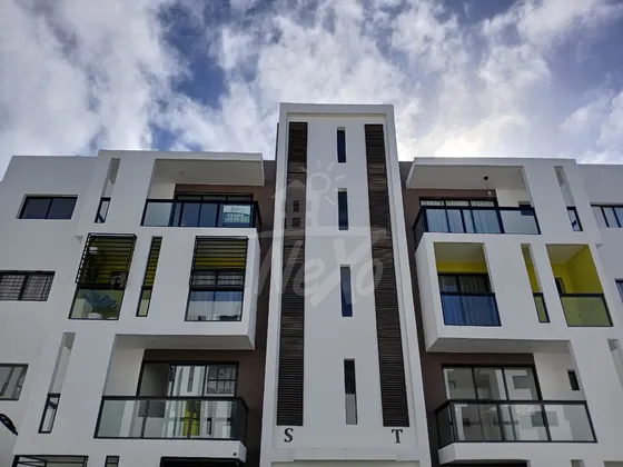 Apartamento En Venta, 4to Nivel Con Azotea Privada, En Los Llanos De Gurabo, Santiago (jpa-259)