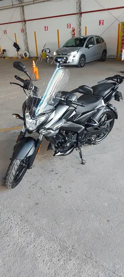 Bajaj Rouser Ns 200