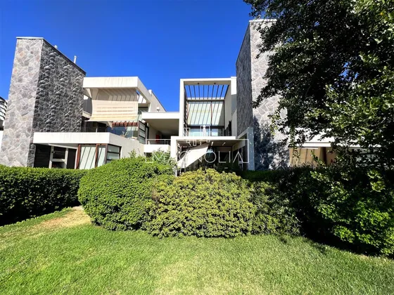 Townhouse En Venta De 2 Dorm. En Chicureo, Colina