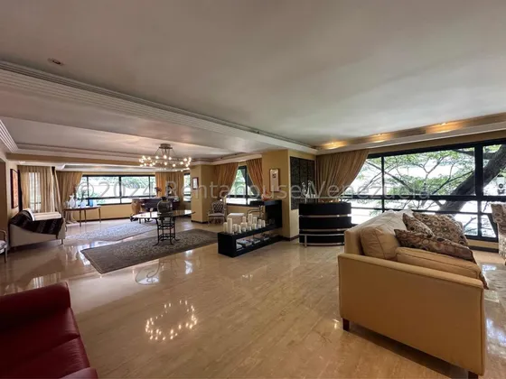 Lujoso Apartamento En Venta, Los Palos Grandes