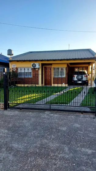 Se Alquila Casa En San Jose, 5 Personas, 2 Habit. Wifi/ Cable/ A/c Parrilla. Cochera. 