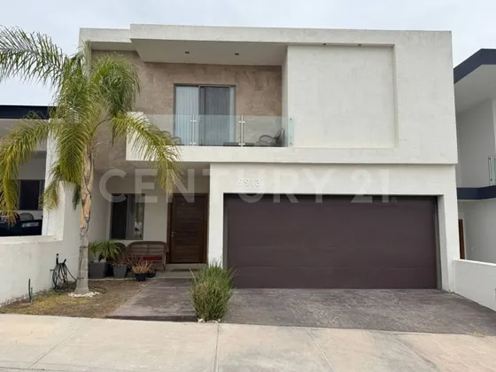 Casa En Venta! En Bosques Del Valle Iv, Chihuahua.