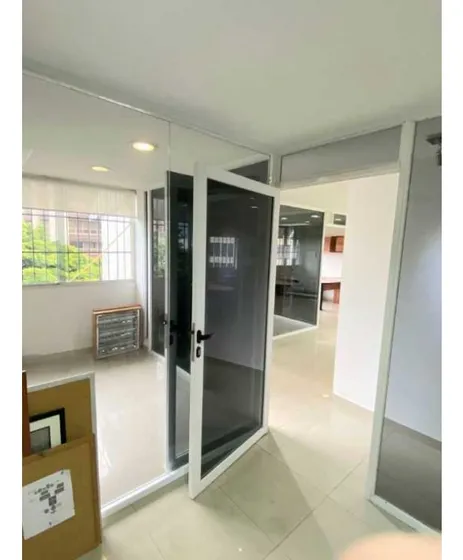 Alquilo Oficina 64m2 Las Mercedes 7000