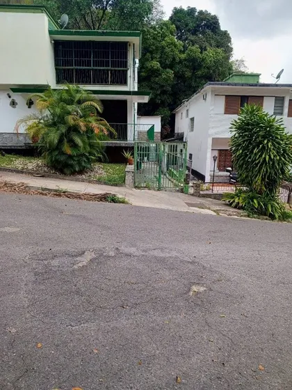 Alquiler De Anexo De 50 Mts En Colinas De Bello Monte