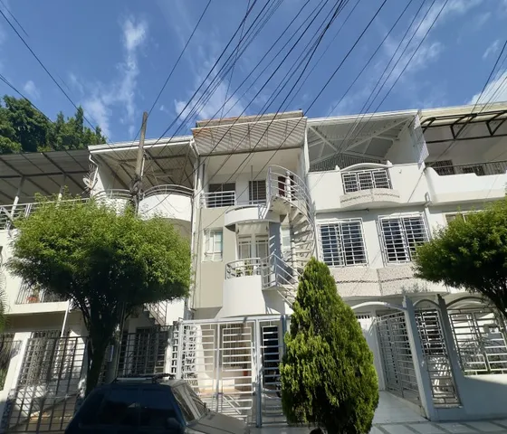 Venta De Casa - Barrio Samanes De Guadalupe - Zona Sur Cali
