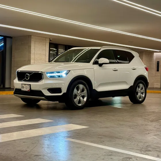 Volvo Xc40 2.0l Momentum T4 A/t