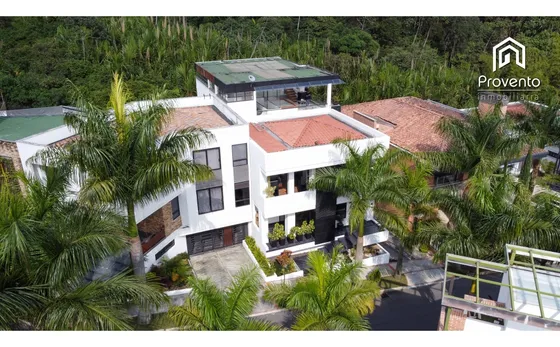 Hermosa Casa En Las Palmas