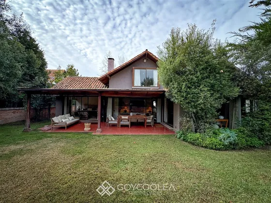 Casa En Venta De 5 Dorm. En Lo Barnechea