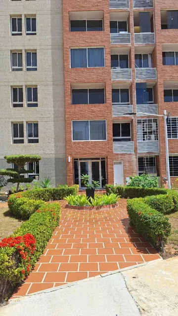Apartamento En Residencial Pinamar, Porlamar Ic-00511