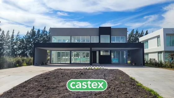 Casa En Venta En Terralagos, Canning