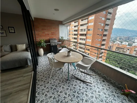 Apartamento En Venta En Poblado Los Parra  Medellin