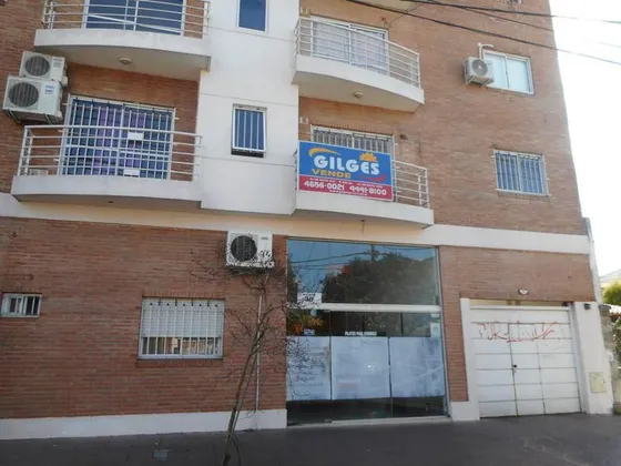 Venta 8 Cochera 227m²  Total  - M Buen Estado A Mts. Av. S. Martín