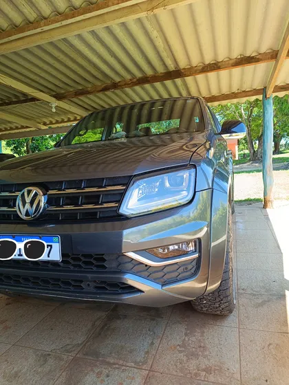 Volkswagen Amarok 3.0 Highline Extreme Cab. Dupla V6 4x4 Aut. 4p