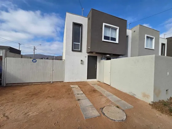 Se Arrienda Casa En Bosque Oriente, Coquimbo (100187)
