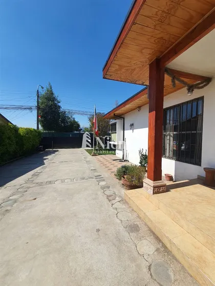 Casa En Venta De 4 Dorm. En Machalí