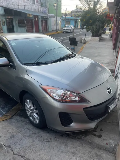 Mazda Mazda 3 2.0 I At At