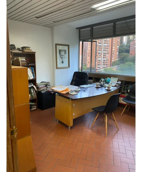Venta De Oficina Funcional En El Poblado