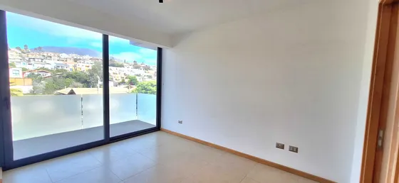 Vende, Moderno Dpto. En Edificio Boulevard (72748)