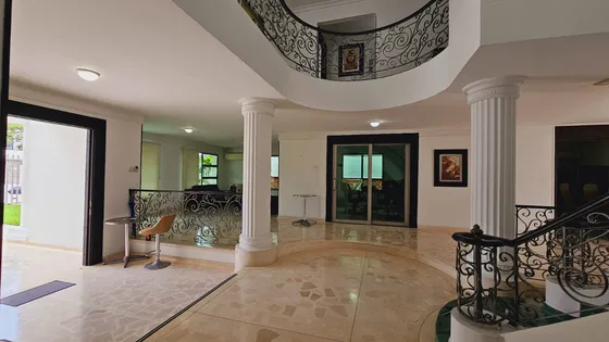 Venta Casa De Lujo En Villa Santos