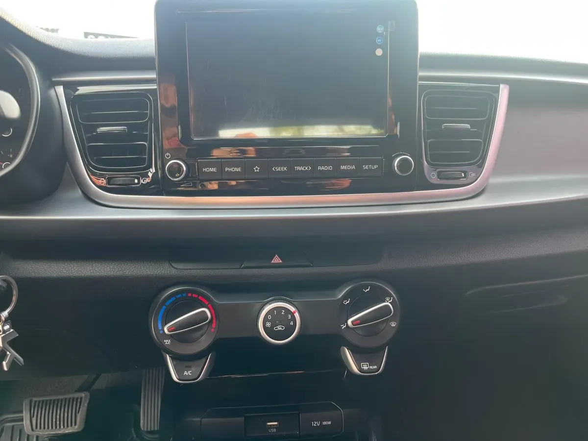 Kia Rio 2023 5p Lx L4/1.6 Aut