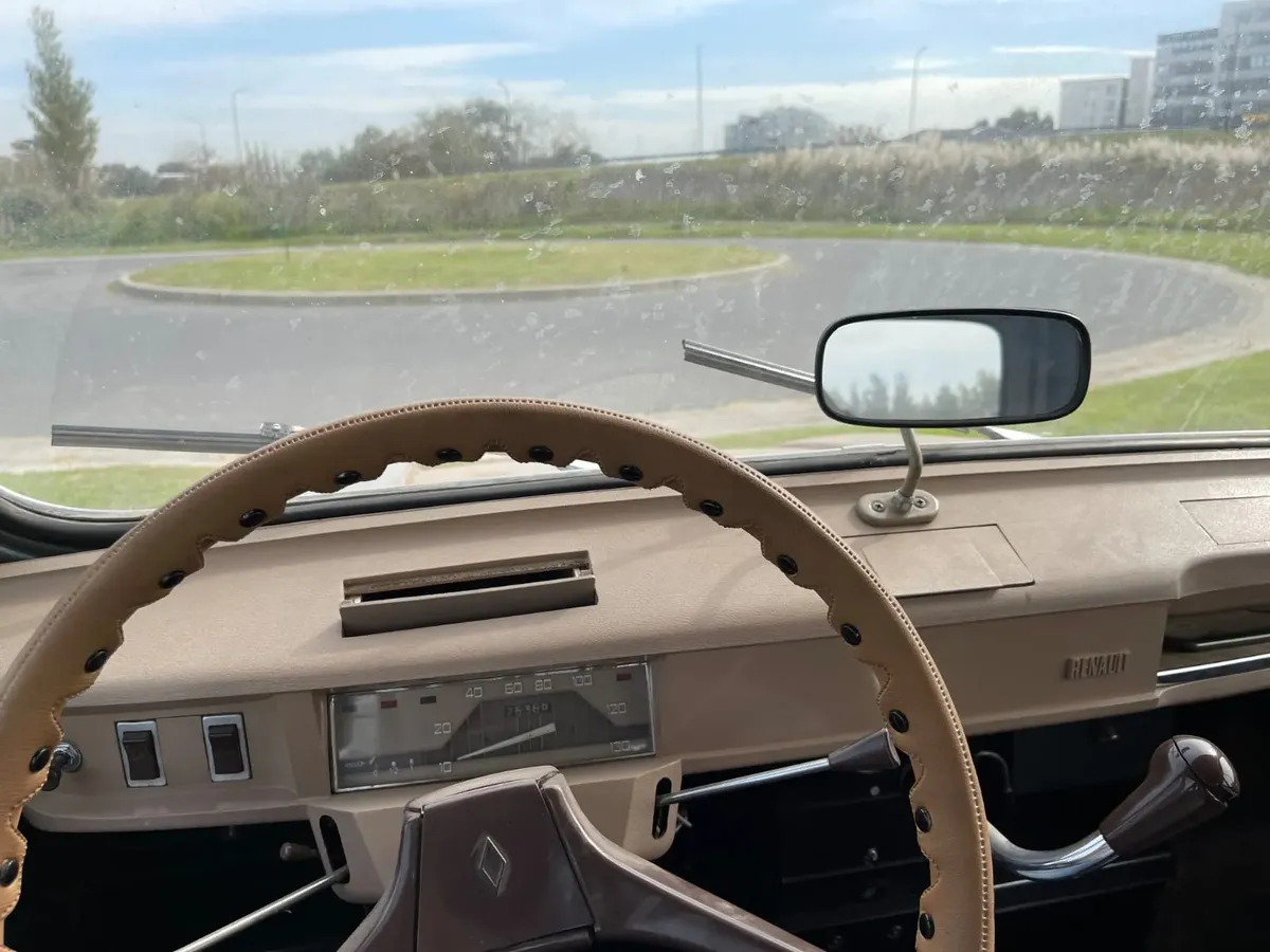 Renault 4L520522269700935682