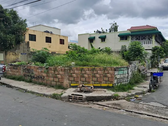 Solar Prados De Lucerna, Bien Ubicado