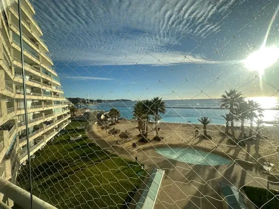 Vende Amplio Y Cómodo Departamento En San Alfonso Del Mar
