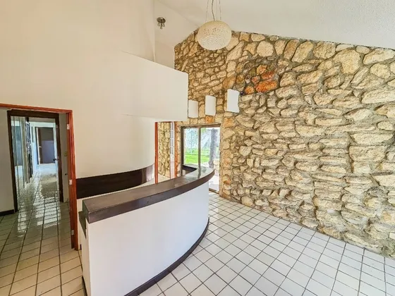 Edificio Para Oficinas · Pecari · Av. Tulum · Sm20 · Centro · Estacionamiento
