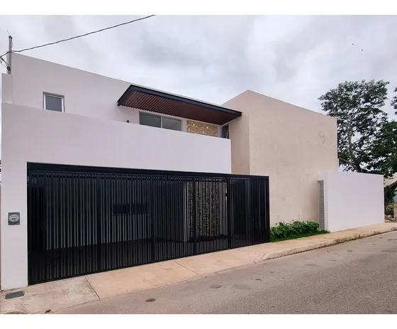 Casa En Renta En Col. Nueva Yucatán A Estrenar, Con Excelentes Acabados