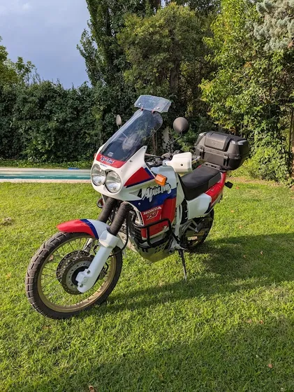 Honda Africa Twin Xrv 750