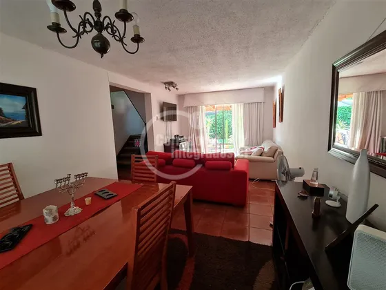 Luminosa Casa De 3 Dormitorios Y 2 Baños , Rebajada!!!