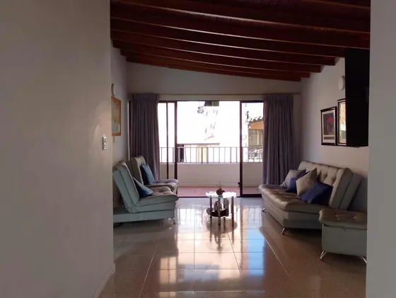 Casa De 4 Habitaciones, Medellin Barrio Boston