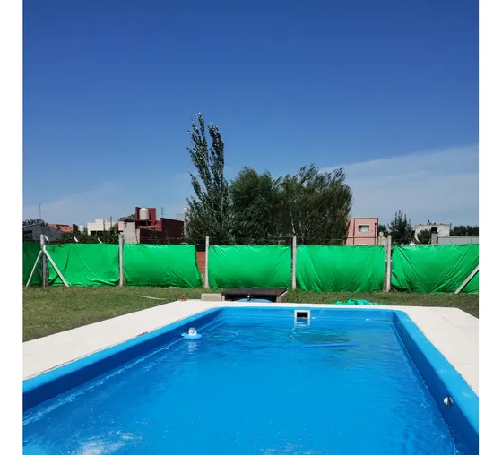 Casa Sobre Dos Lotes Con Gran Fondo Y Piscina En San Vicente, Barrio Villa Fortuna 