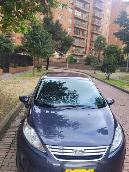 Ford Fiesta Sedan Automático
