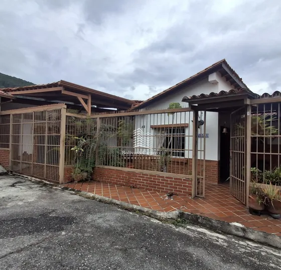 Oportunidad  Amplia Casa En Venta 