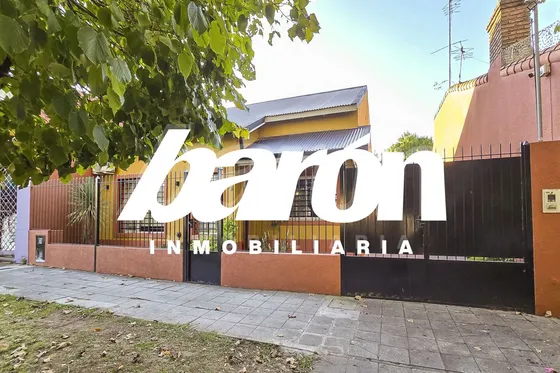 Casa En Venta En Temperley