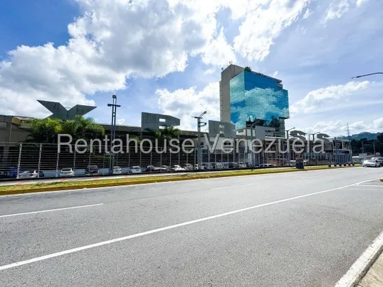 Tg Negocio Deportivo En Venta En Macaracuay, Moderno Con A/a 25-17492 Ys 