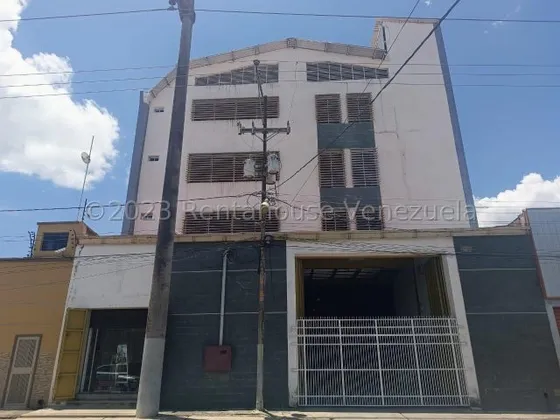 Lisbeth Delgado Vende Galpón Zona Industrial 1 Barquisimeto Cod. 25-4382