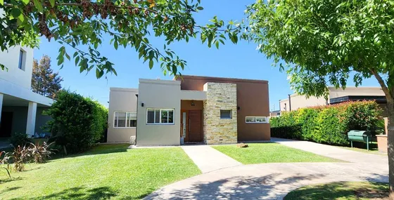 Venta Casa 3 Amb. Bo. San Eduardo, Pilar C/pileta